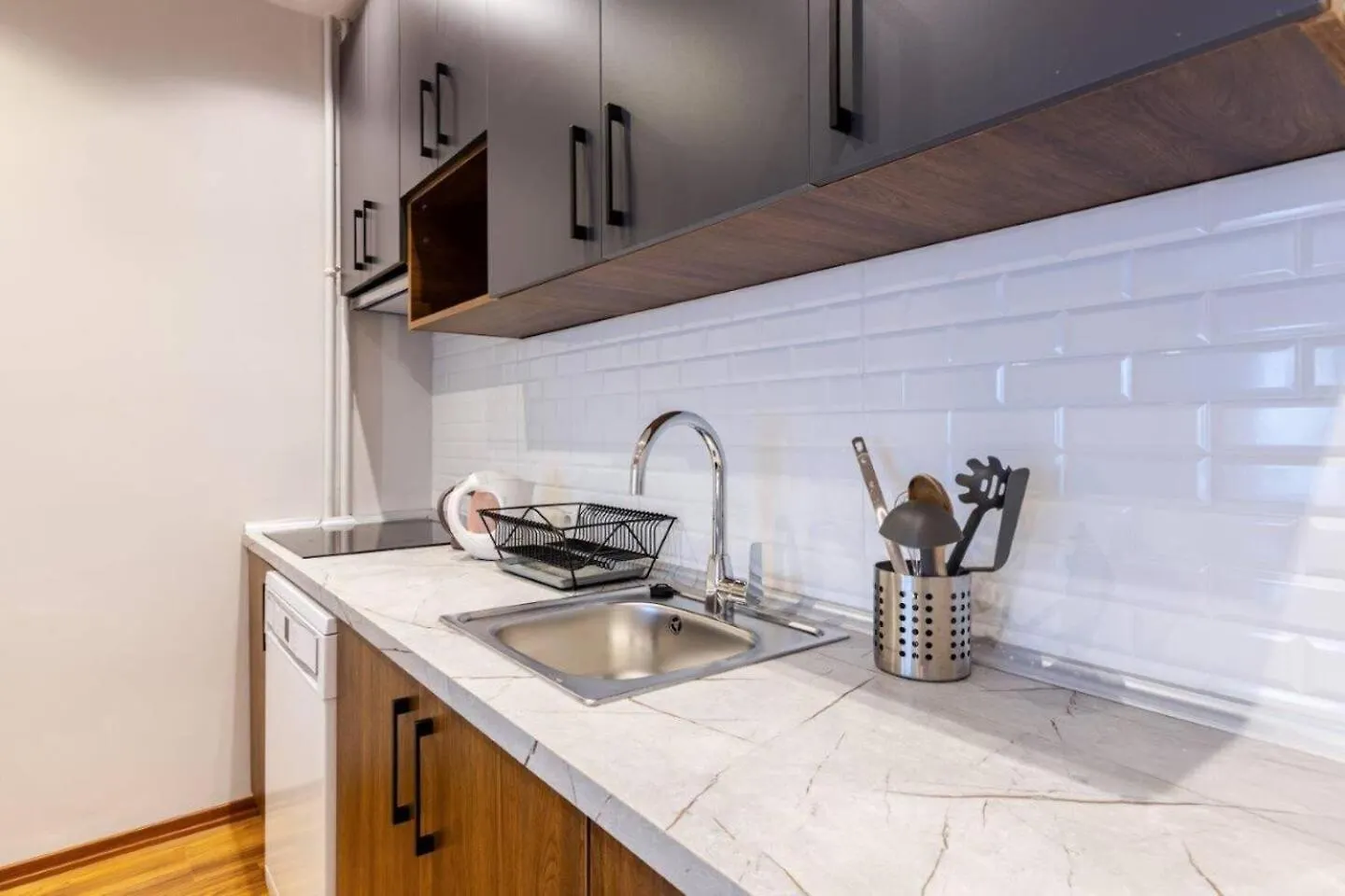 Apartment Spacious Modern Airy 4Bed2Bath Central Home! #369 Istanbul Turkey