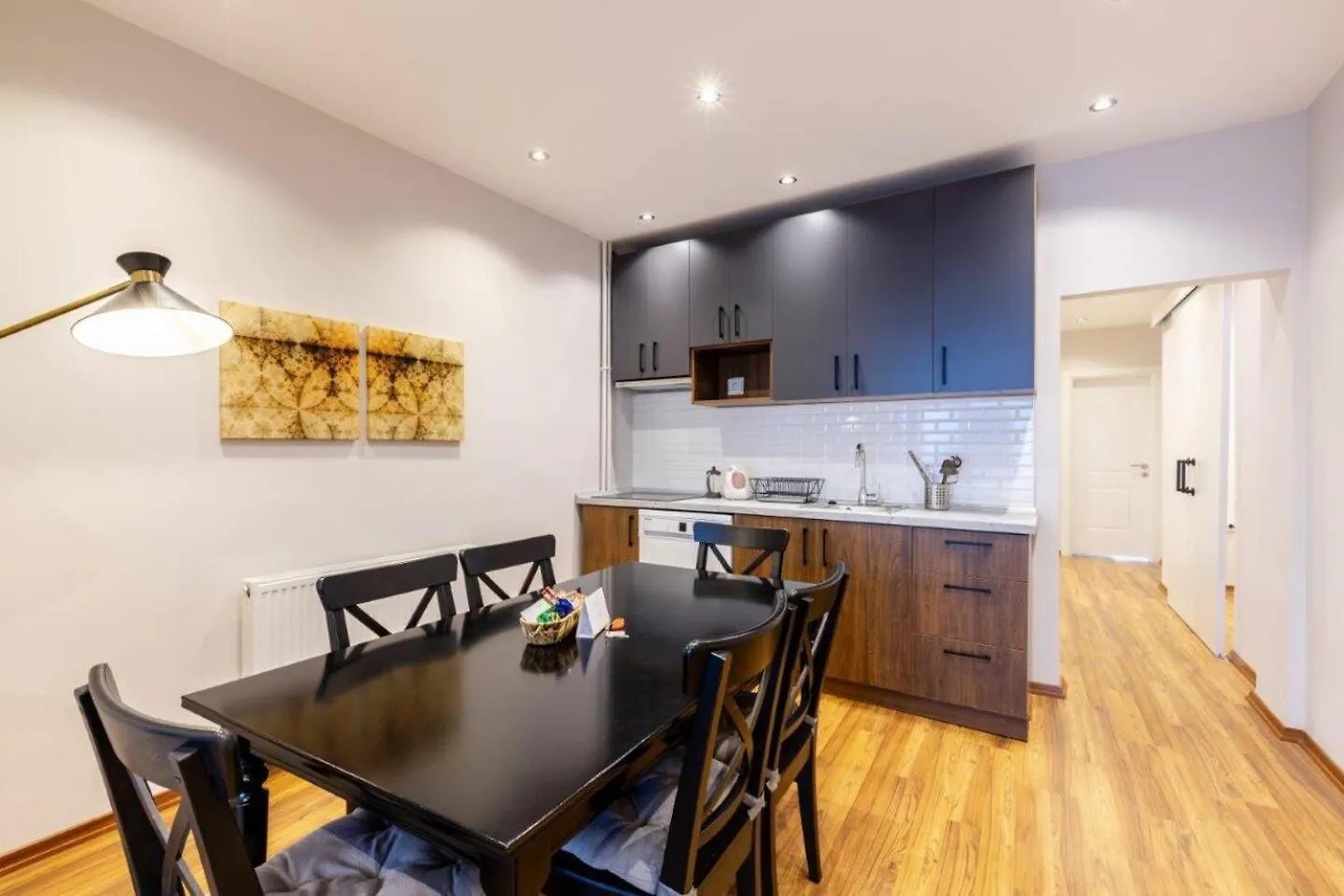 Spacious Modern Airy 4Bed2Bath Central Home! #369 Istanbul
